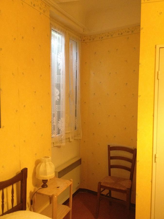 Bar Hotel De La Place Mezel エクステリア 写真