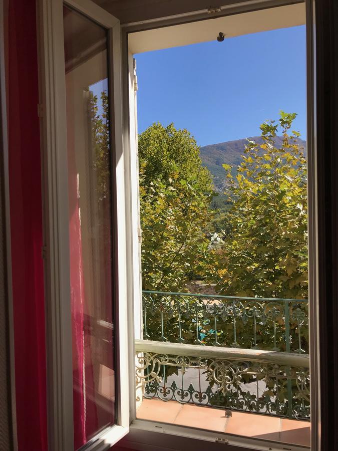 Bar Hotel De La Place Mezel エクステリア 写真